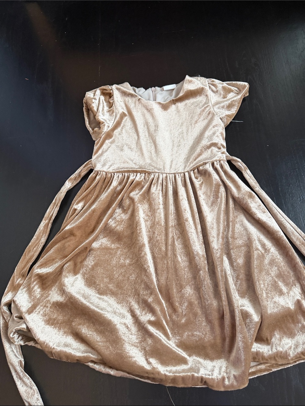 Gold Girls Dress Label Close-Up